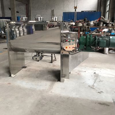 Kundengebundene Band-Mischer-Nahrungsmittelpulver-Mischmaschine GMP horizontale 1500kg/Reihe